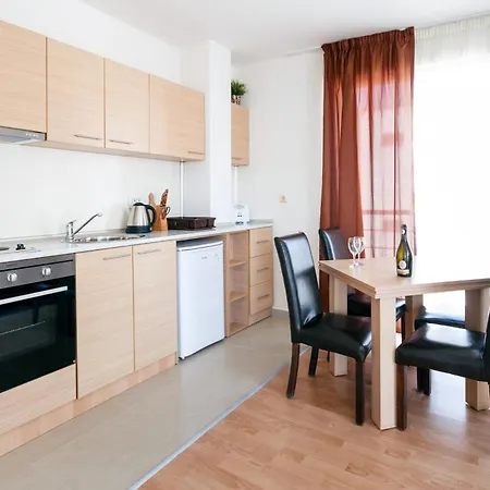 Charming 1 Bedroom Apartment Sunny Beach