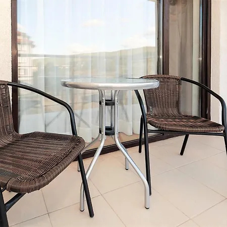 Charming 1 Bedroom * סאני ביץ'