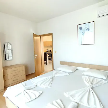 Apartment Charming 1 Bedroom Slantschew brjag