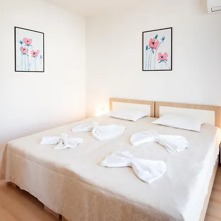 Charming 1 Bedroom * Slantschew brjag