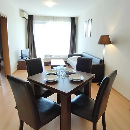 Charming 1 Bedroom Apartment