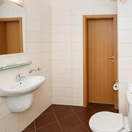 Charming 1 Bedroom Slantschew brjag